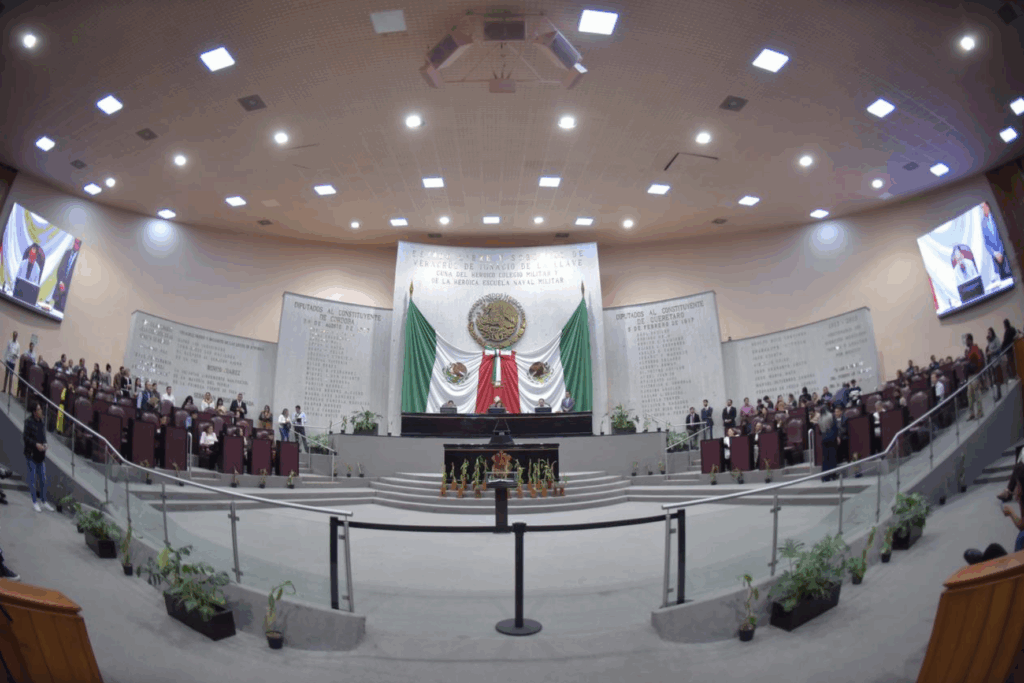 *Modifica LXVII Legislatura la integración de 27 comisiones permanentes y una especial*